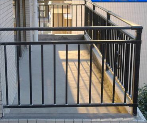 平臺扶手欄桿的配件有哪些?