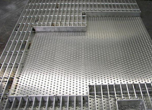 復(fù)合鋼格板有哪些優(yōu)勢(shì)