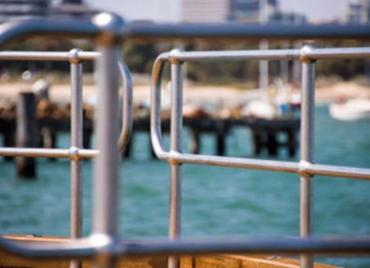 球形點立柱欄桿組成及安裝