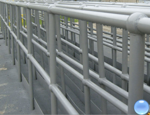 鋼格板平臺扶手欄桿的制作注意事項